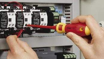 Descubre la Revolución en el Trabajo Eléctrico: E-SMART